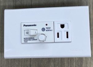 Panasonic Universal GFCI Outlet